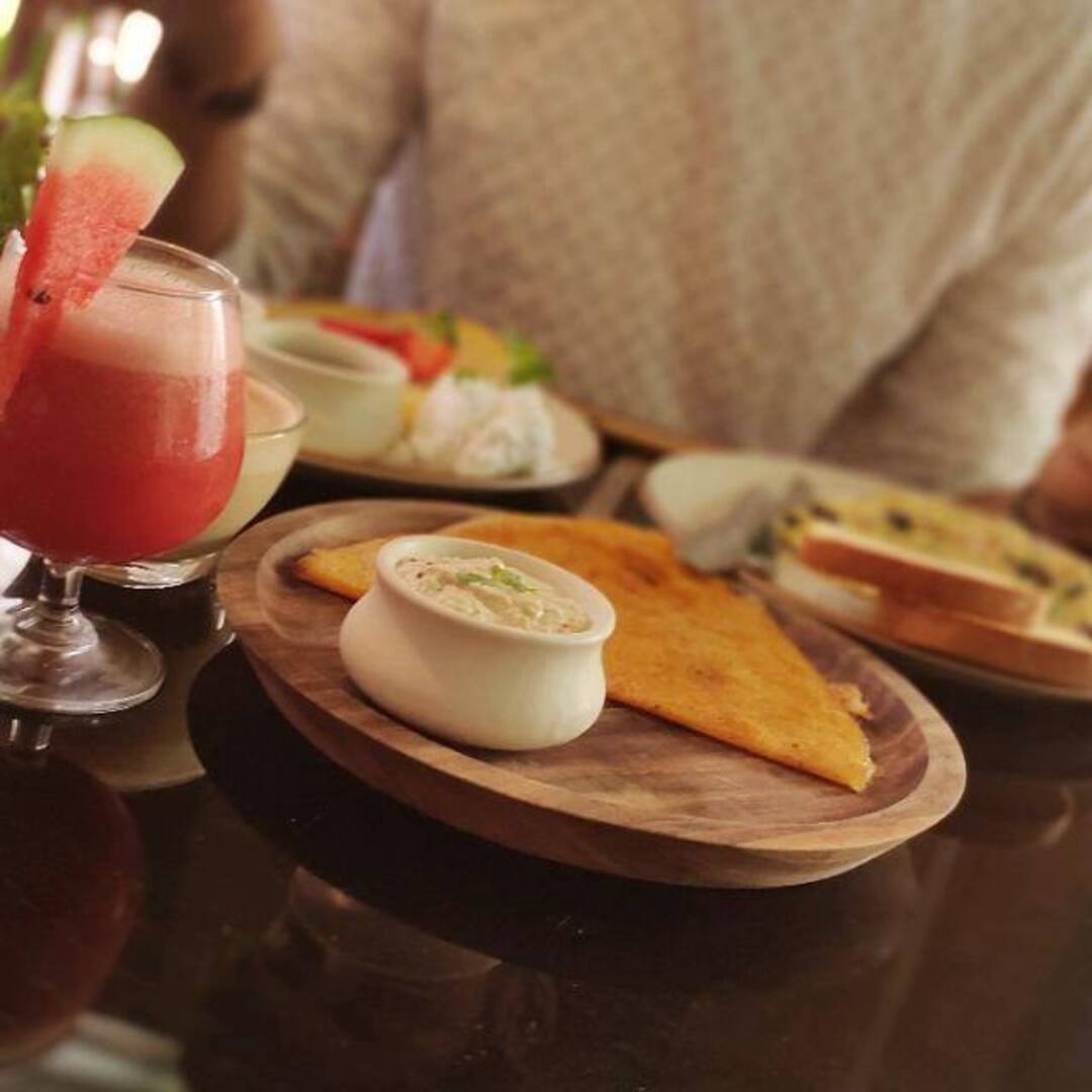 Dosa with chutney and watermelon juice
